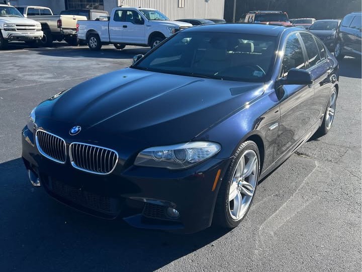 2013 BMW 5 Series 535i Sedan's photo